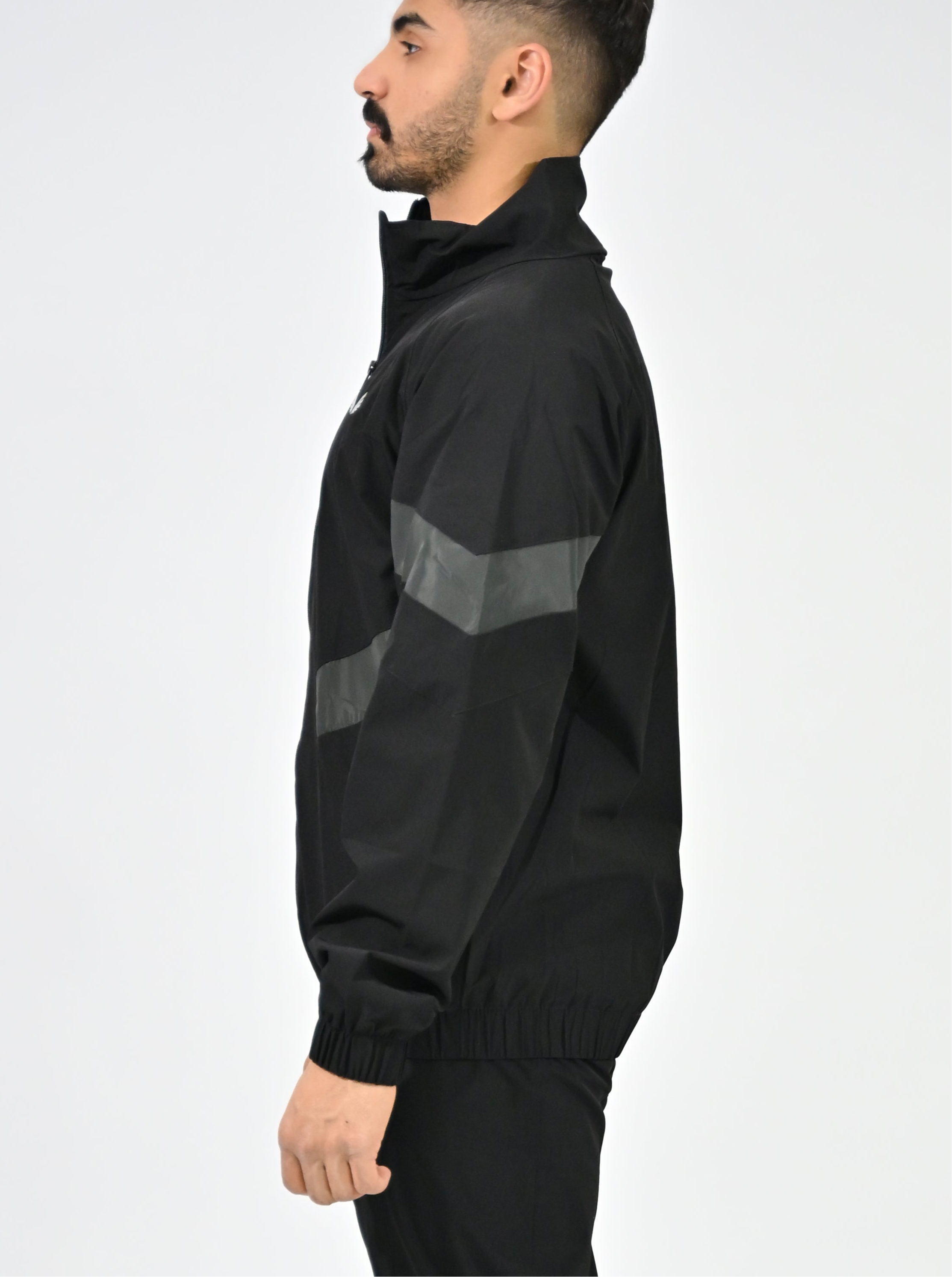 BLACKOUT TRACK (TOP)