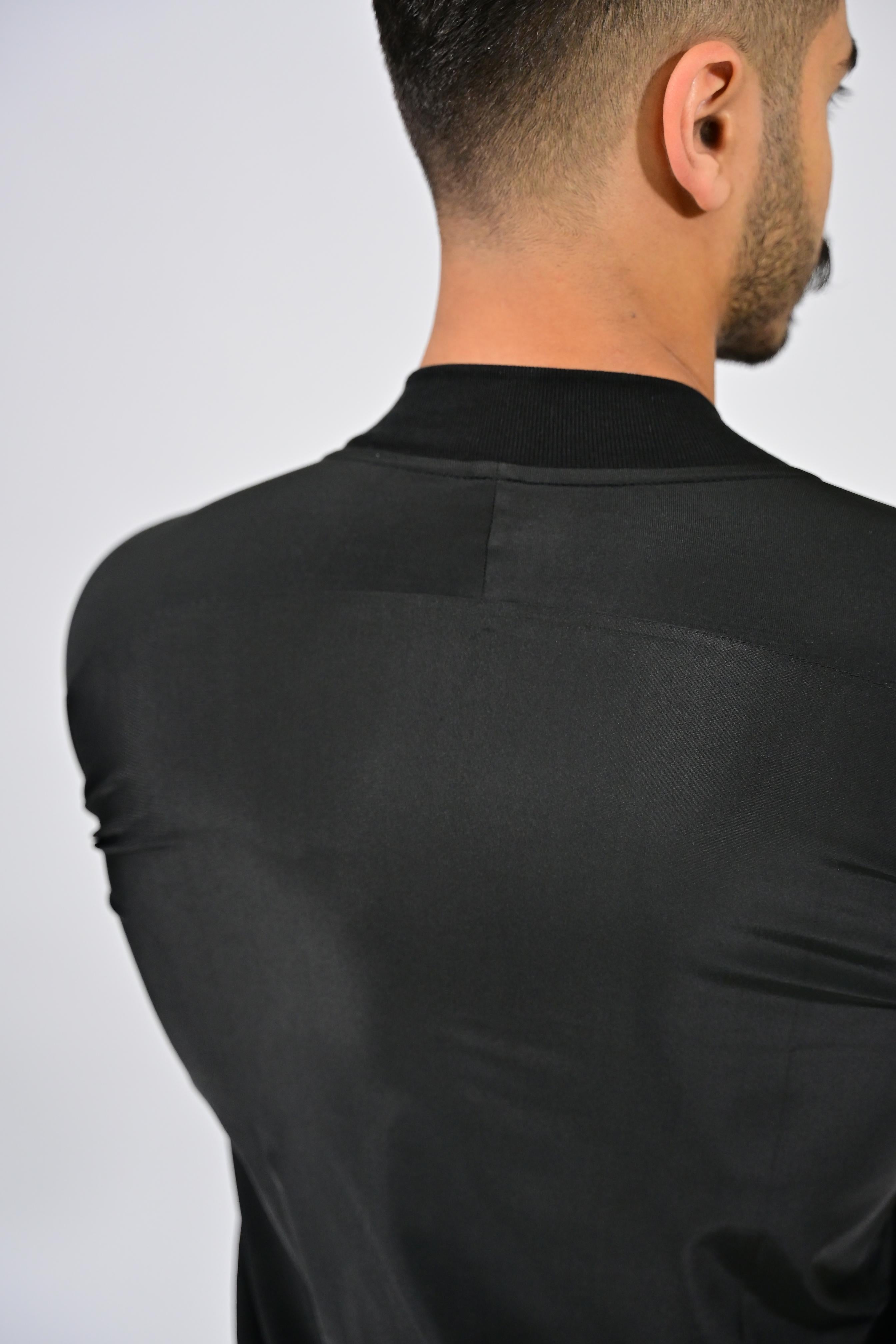 APEX MOCK NECK BLACK